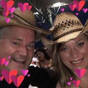 Meet your Posher, Debi